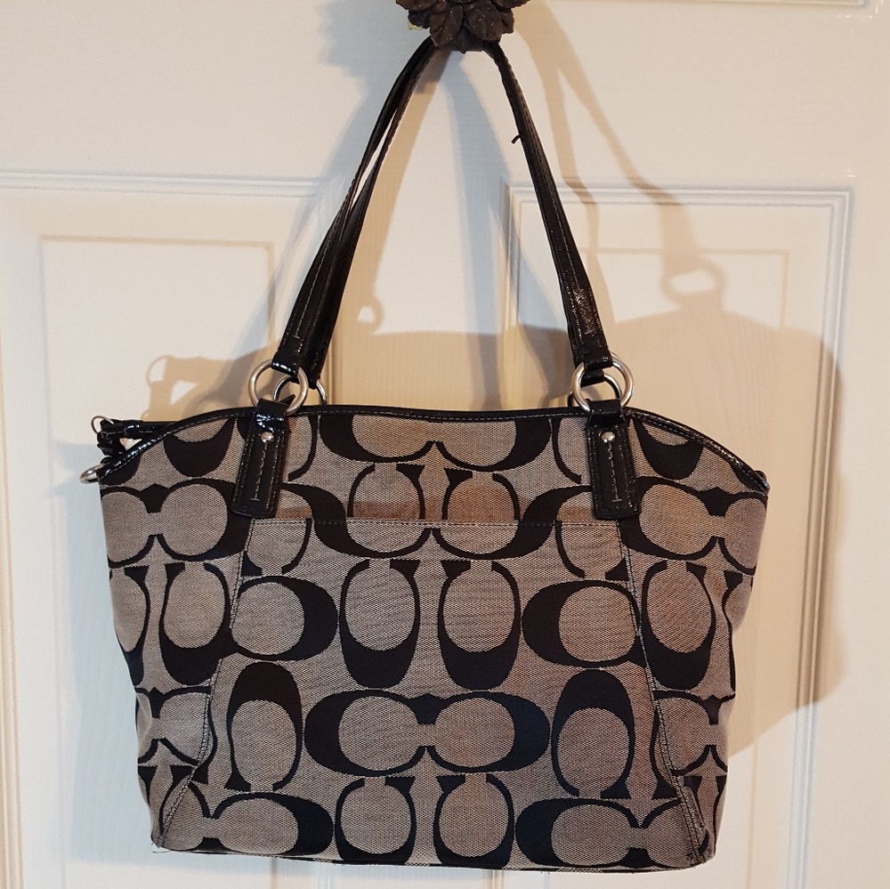 Purse - Picture 6 of 7